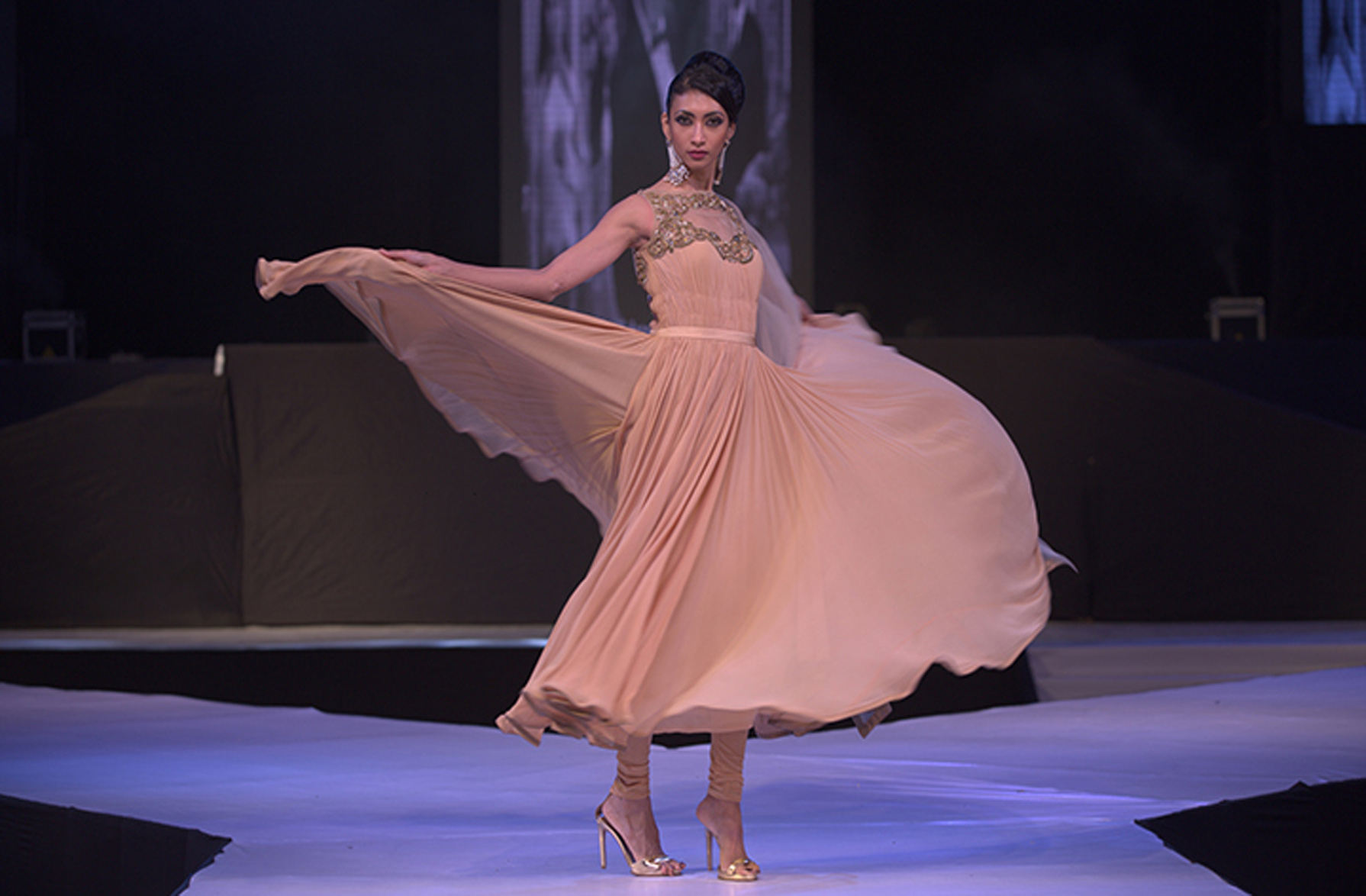 Raveena Tandon Ramp Walks Asif Shah Fashion Show