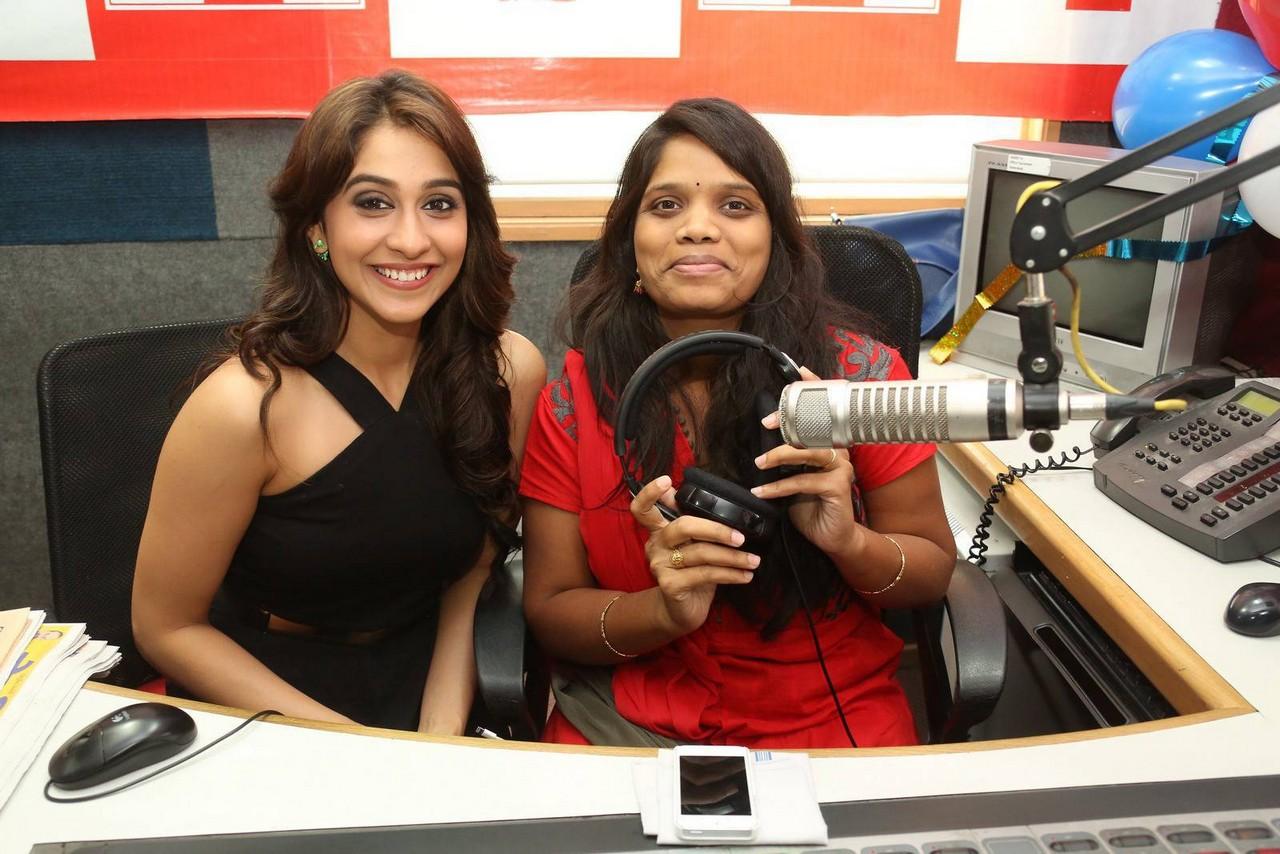 Regina Cassandra At Big FM Full Volume Show