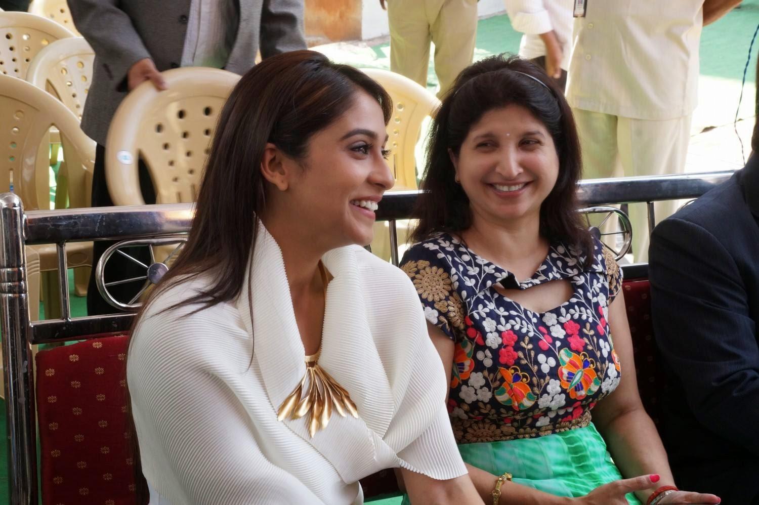 Regina Cassandra at Razzle Med Spa Launch Photos