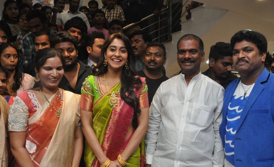 Regina Inaugurates Chennai Shopping Mall at Kukatpally