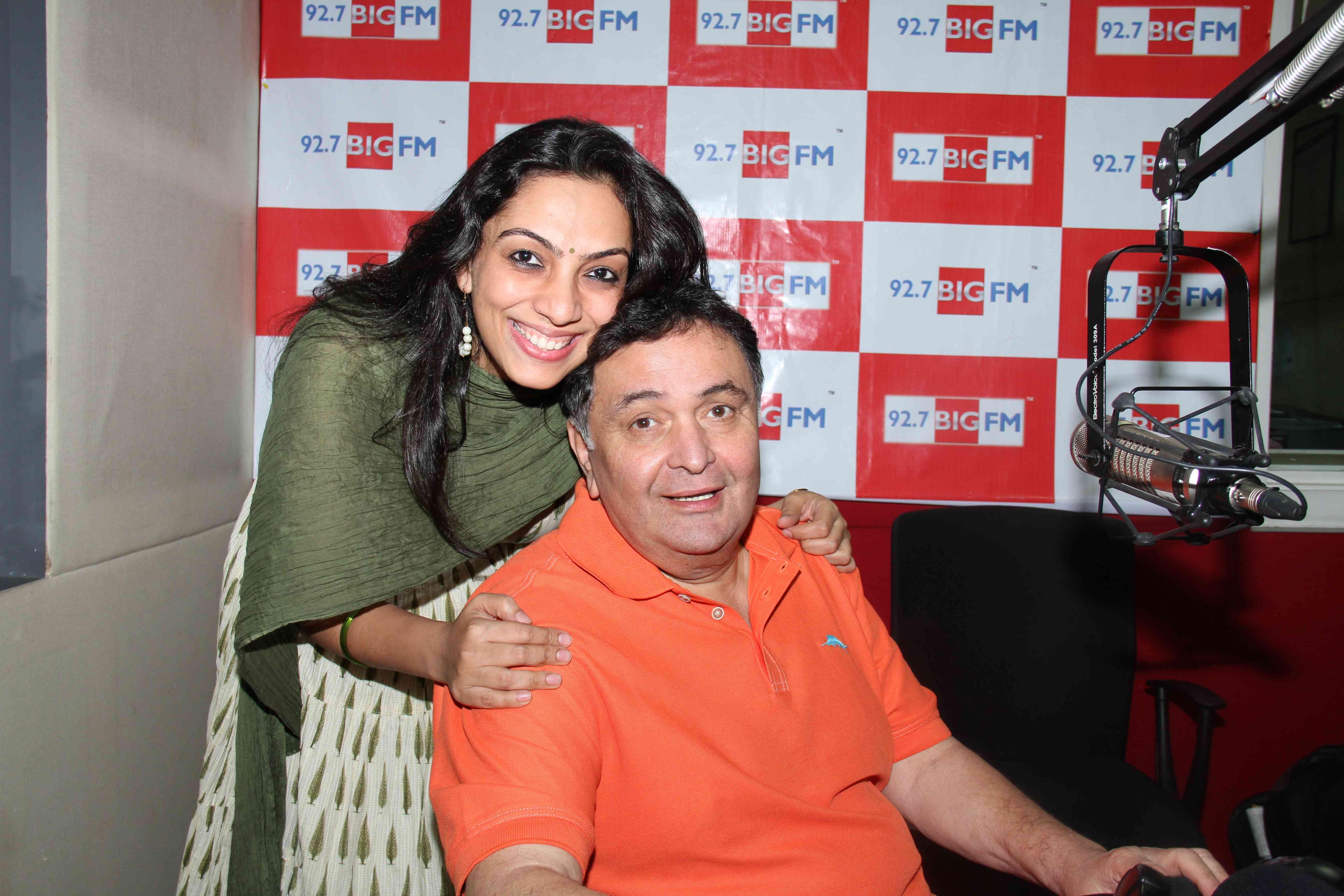 Rishi Kapoor Celebrates Birthday At 92.7 big FM Radio Station