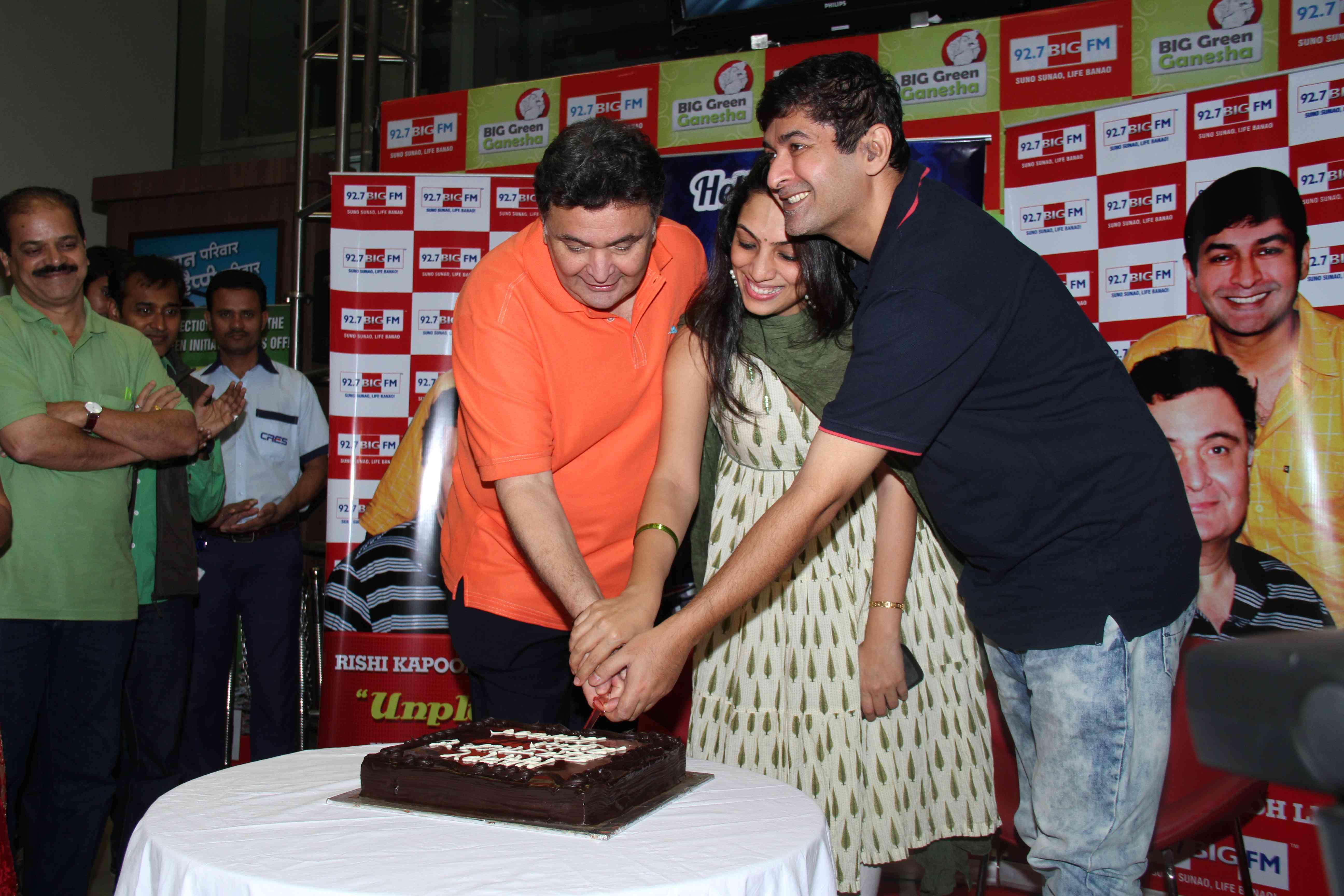 Rishi Kapoor Celebrates Birthday At 92.7 big FM Radio Station