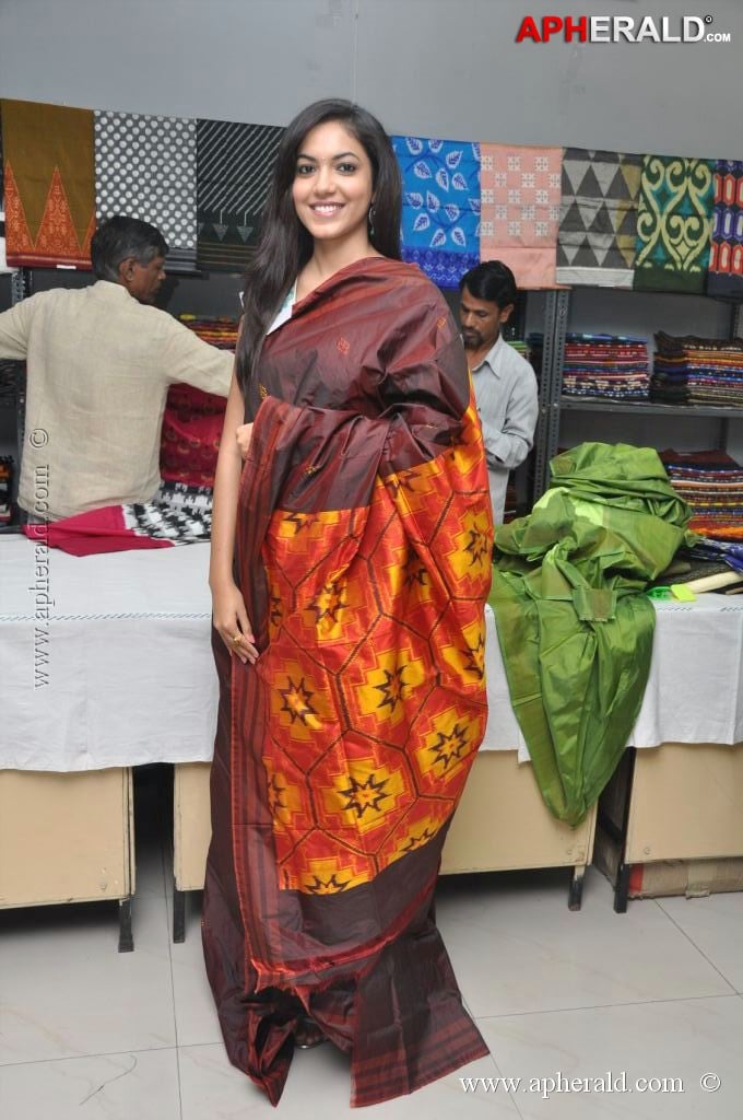 Ritu Varma at Pochampally Ikat Art Mela