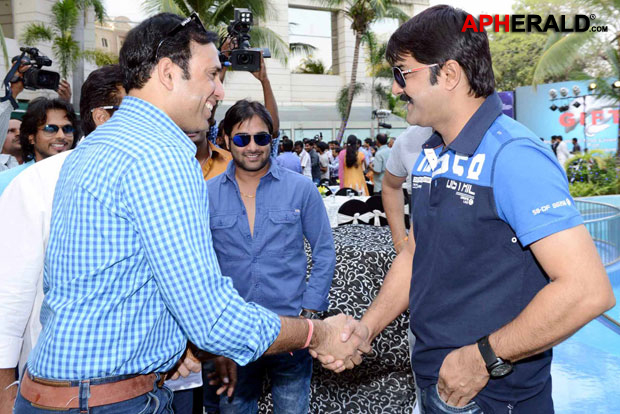 Sachin Tendulkar With Telugu Warriors Photos