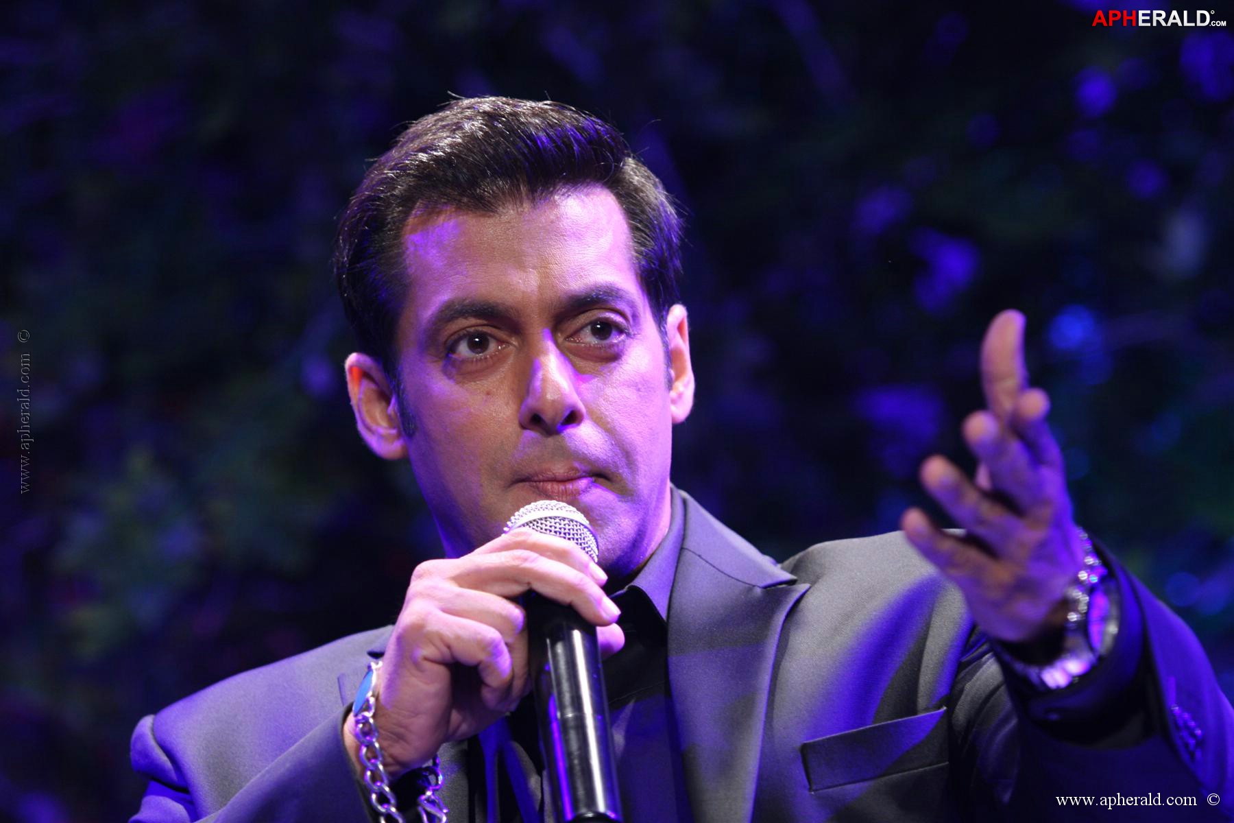 Salman Khan at BIGG BOSS Season 7 