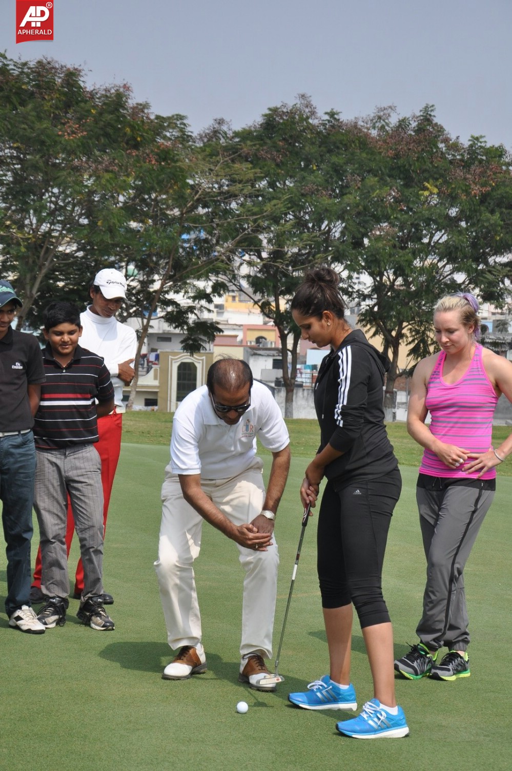 Sania Mirza Kick Starts 