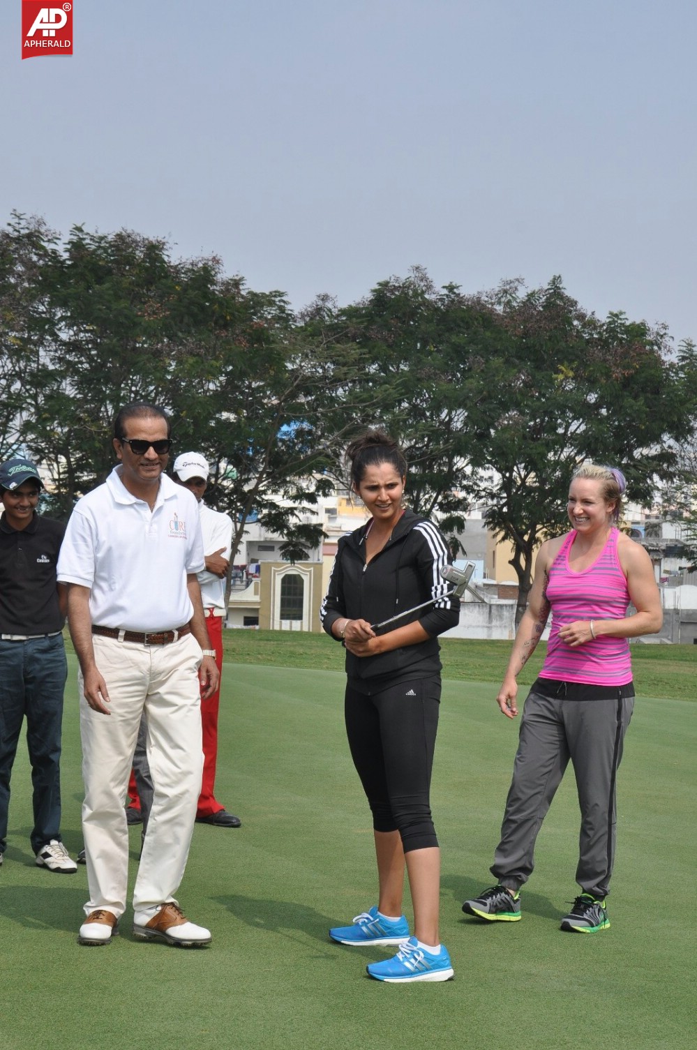 Sania Mirza Kick Starts 