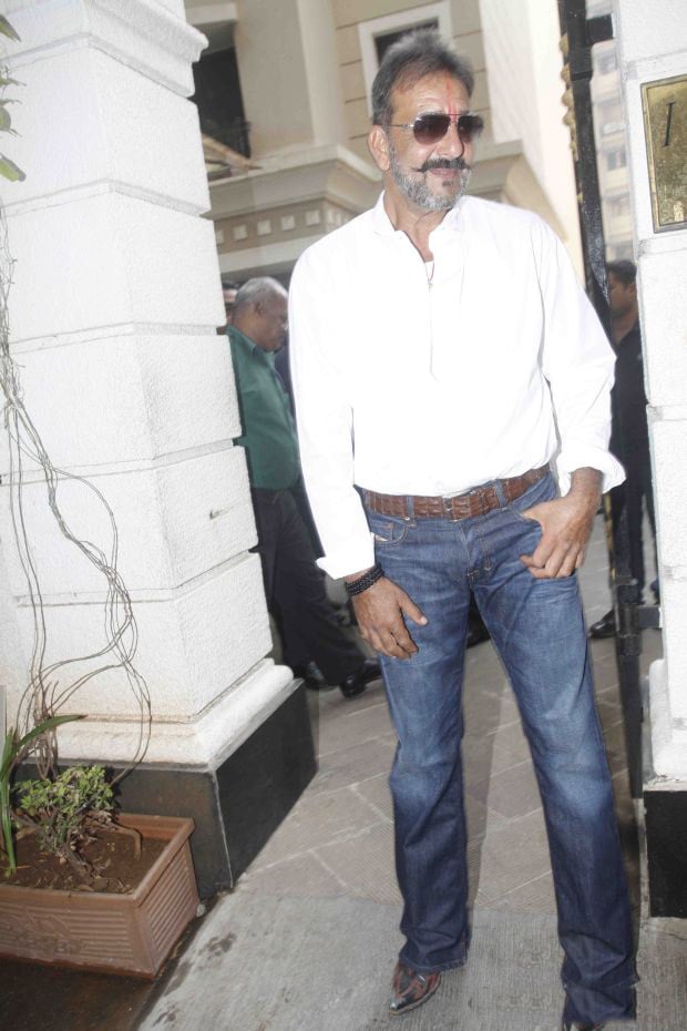 Sanjay Dutt Released  Photos From Yerwada Jail