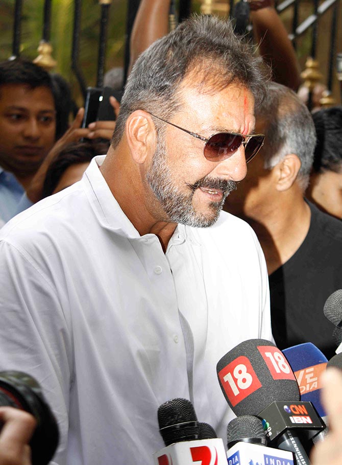 Sanjay Dutt Released  Photos From Yerwada Jail