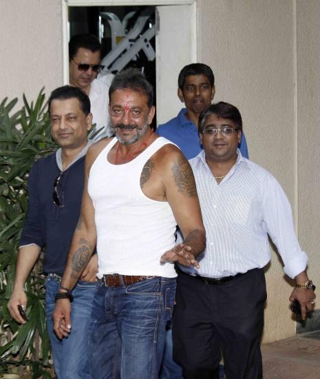 Sanjay Dutt Released  Photos From Yerwada Jail