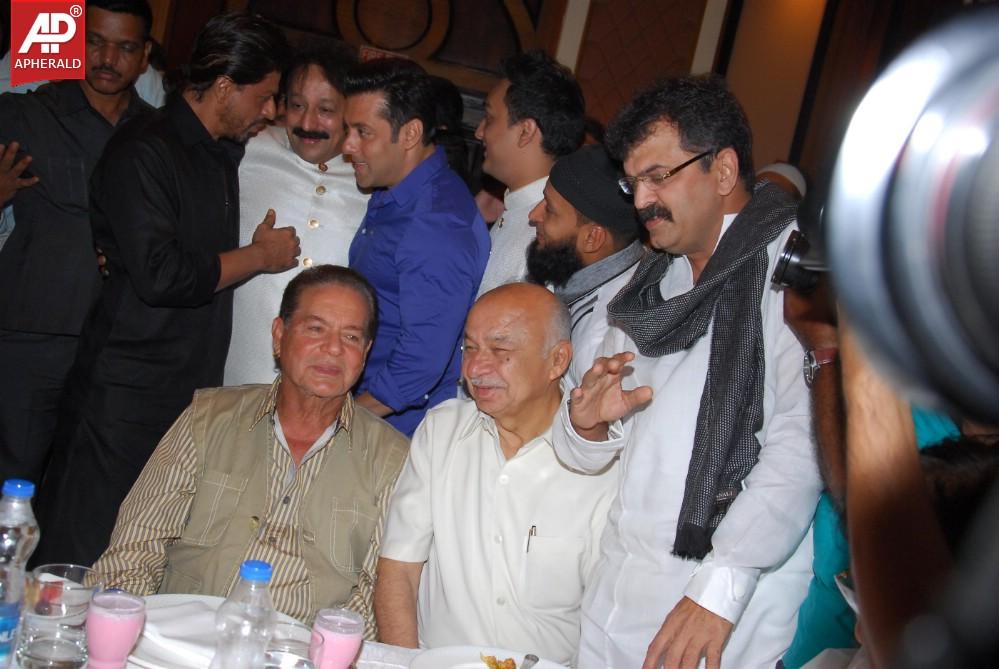 Shah Rukh Khan And Salman Khan At Baba Siddiqui's Iftaar Party
