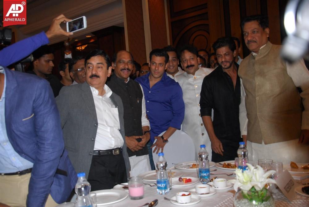 Shah Rukh Khan And Salman Khan At Baba Siddiqui's Iftaar Party