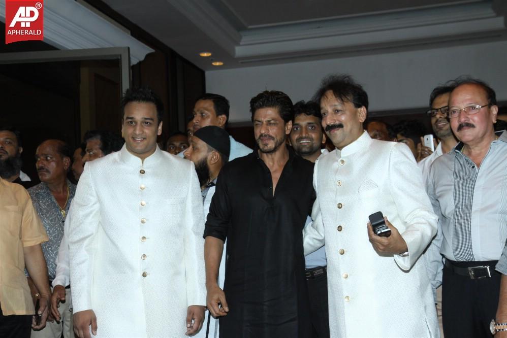 Shah Rukh Khan And Salman Khan At Baba Siddiqui's Iftaar Party
