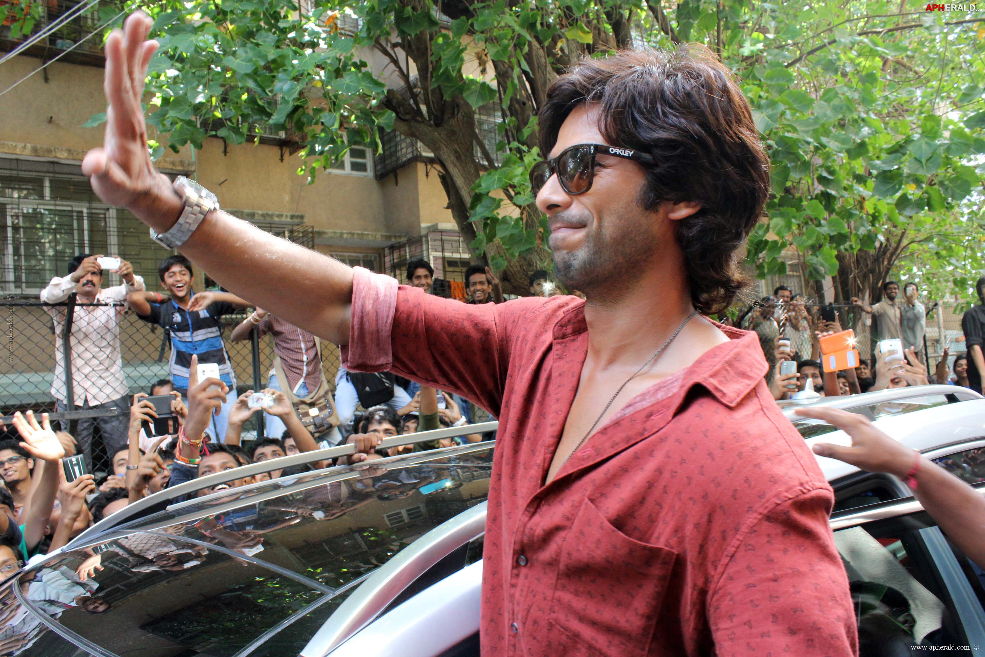 Shahid Kapoor At Times Green Ganesha