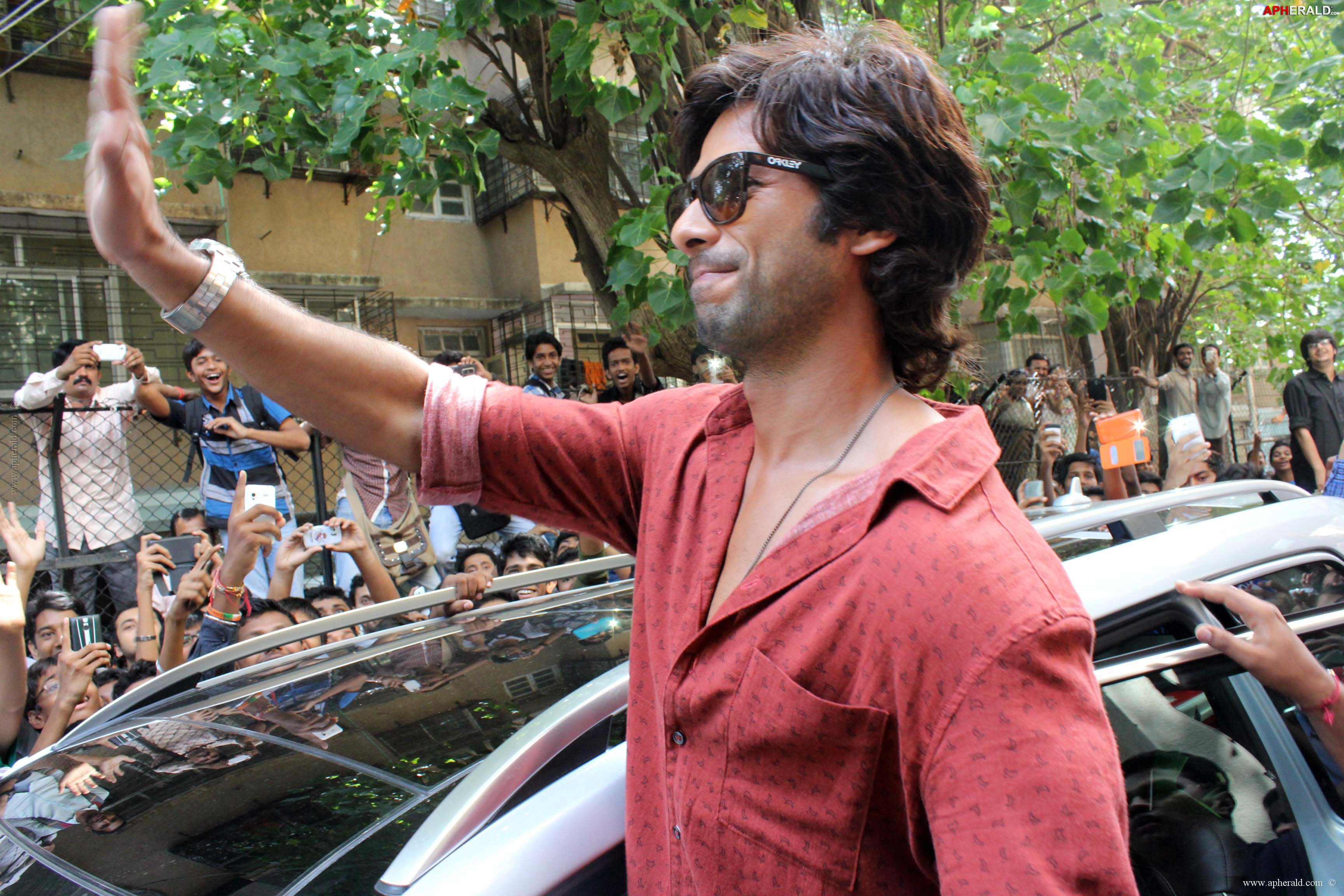 Shahid Kapoor At Times Green Ganesha