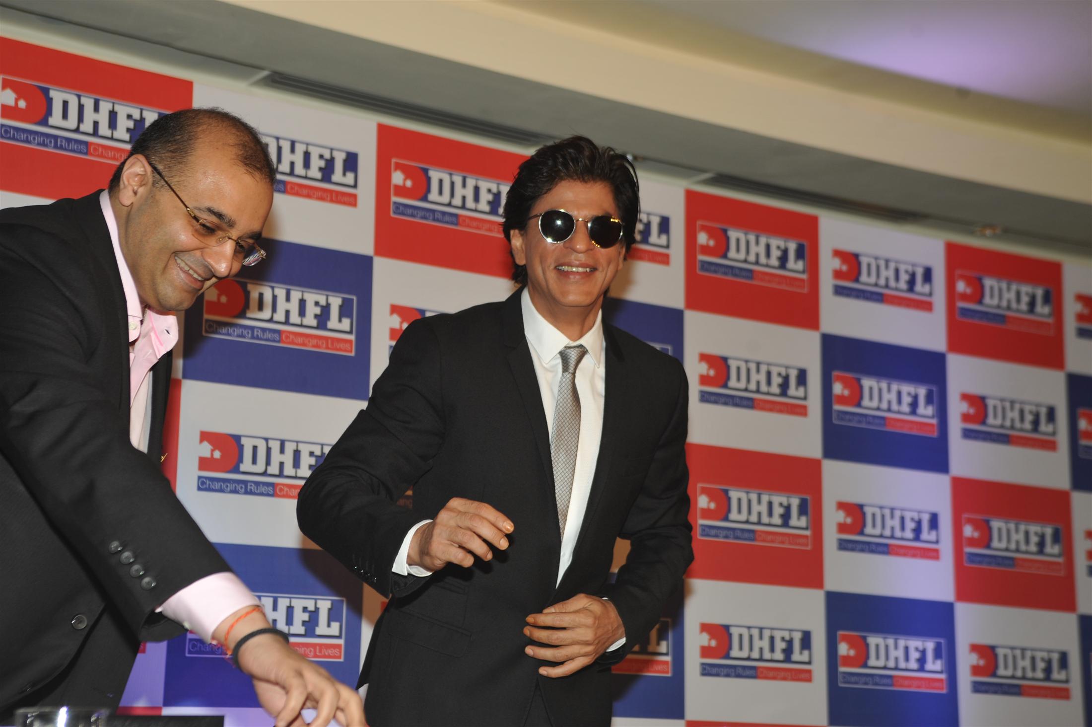 Shahrukh Khan Signed As Brand Ambassador For DHFL