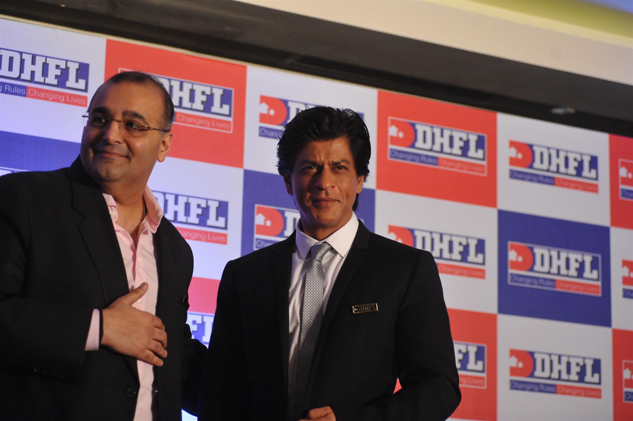 Shahrukh Khan Signed As Brand Ambassador For DHFL