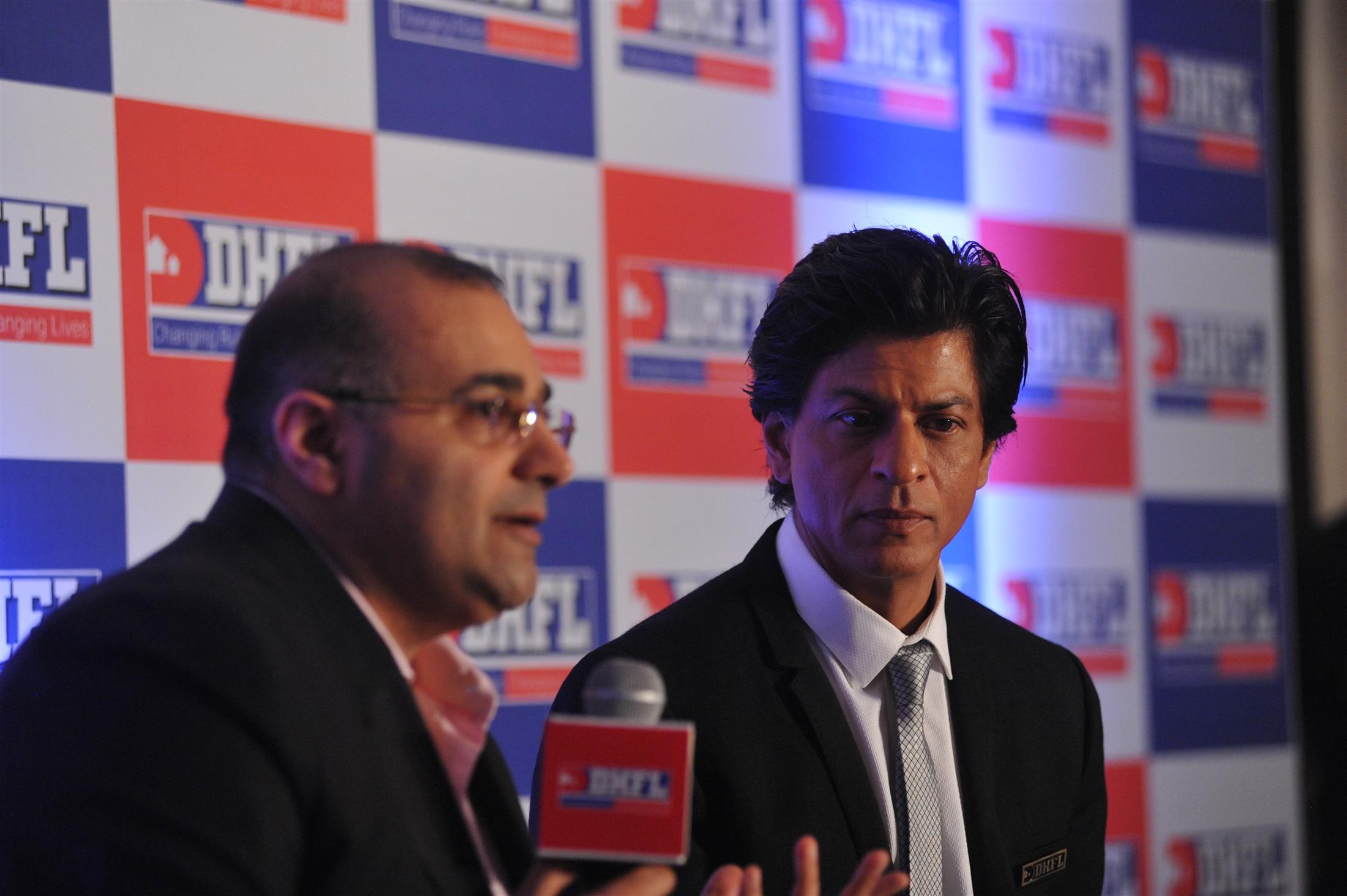 Shahrukh Khan Signed As Brand Ambassador For DHFL