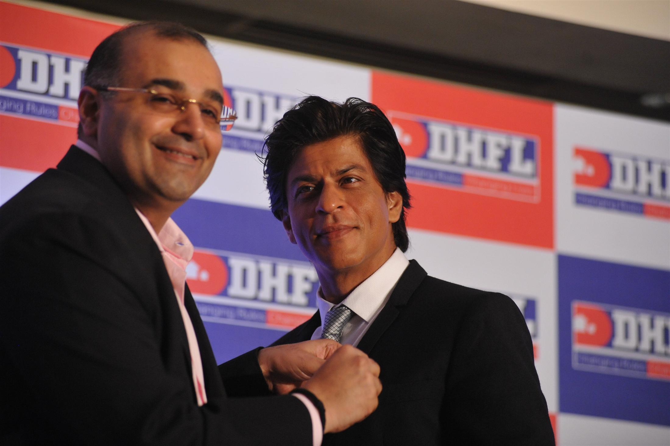 Shahrukh Khan Signed As Brand Ambassador For DHFL