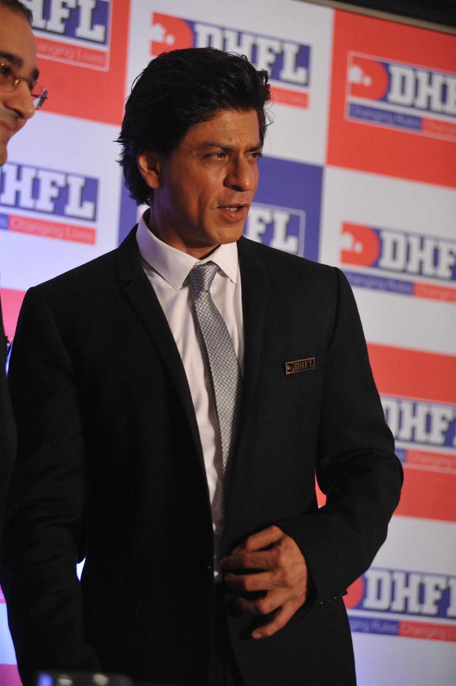 Shahrukh Khan Signed As Brand Ambassador For DHFL