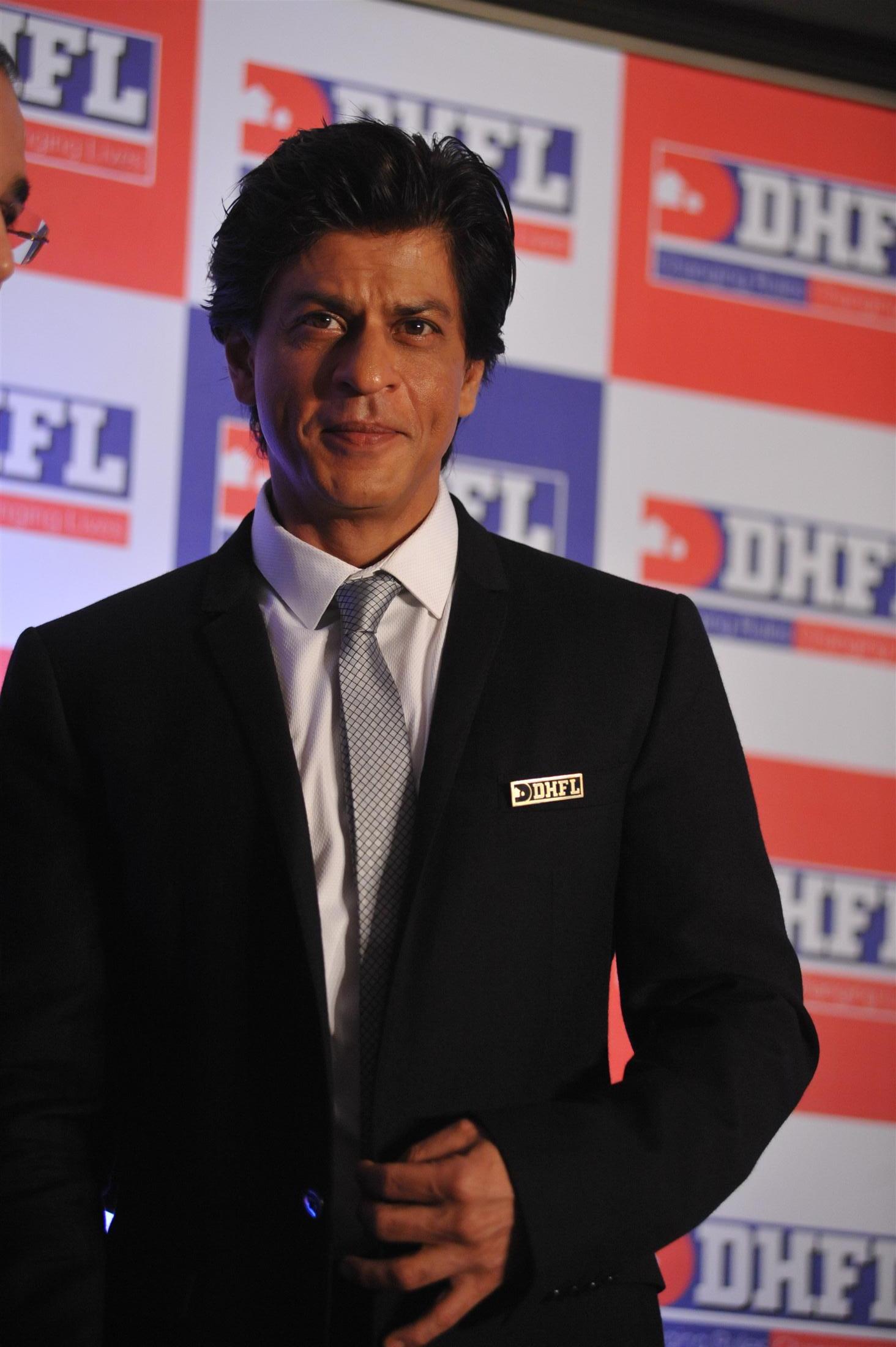 Shahrukh Khan Signed As Brand Ambassador For DHFL