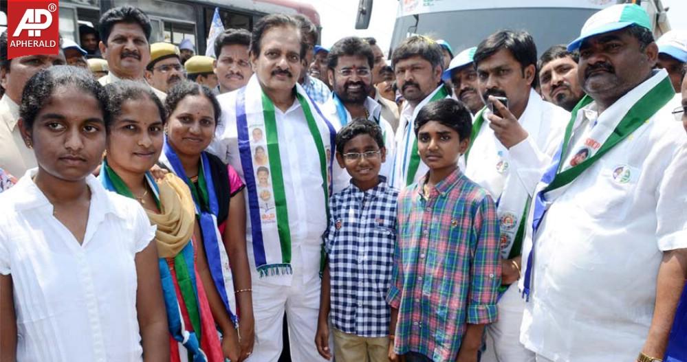 Sharmila's Janapatham at Rangareddy District