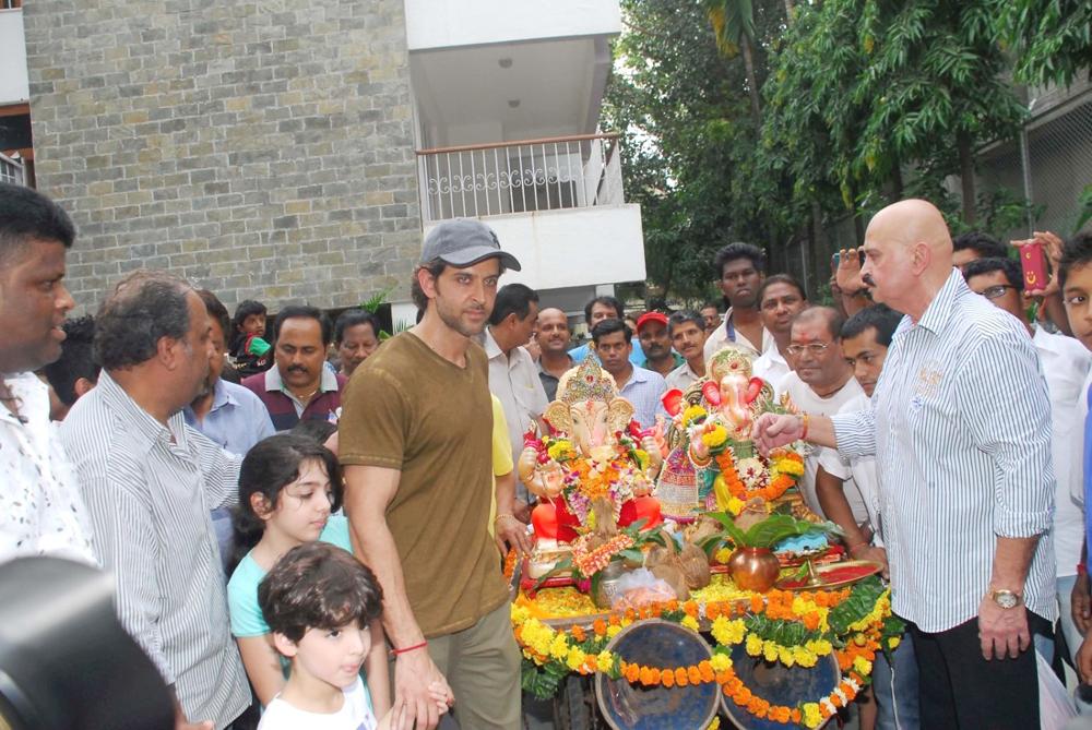 Shilpa Shetty At Ganesh Idol Pics