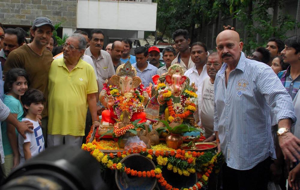 Shilpa Shetty At Ganesh Idol Pics
