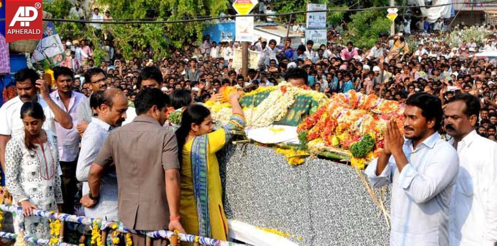 Shobha Nagi Reddy Funerals at Allagadda Pics