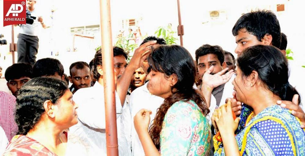 Shobha Nagi Reddy Funerals at Allagadda Pics