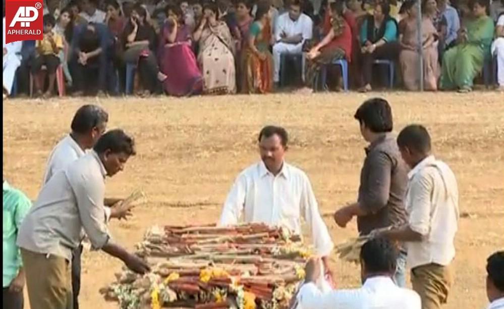 Shobha Nagi Reddy Funerals at Allagadda Pics