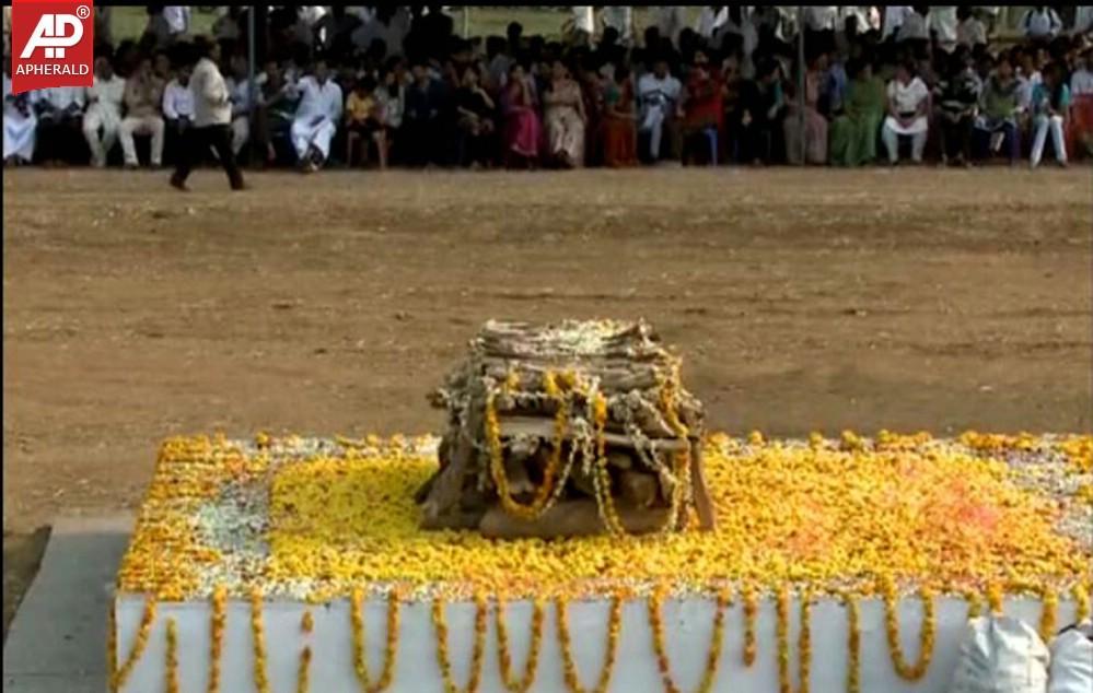 Shobha Nagi Reddy Funerals at Allagadda Pics