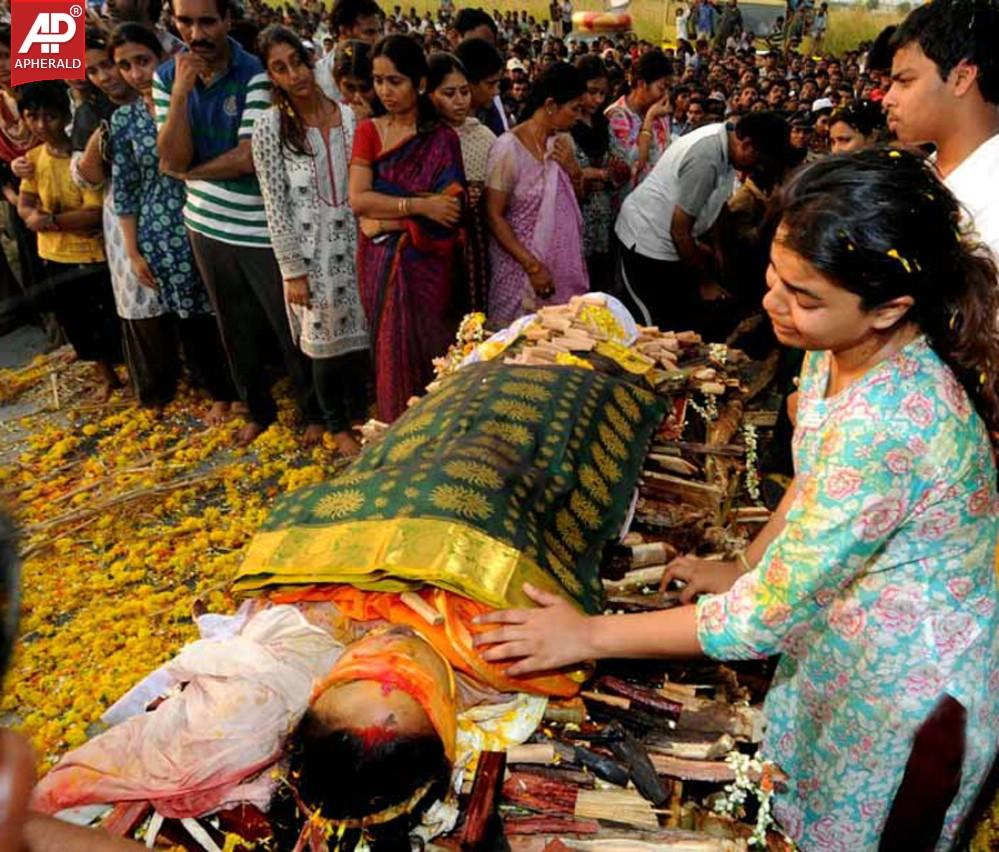 Shobha Nagi Reddy Funerals at Allagadda