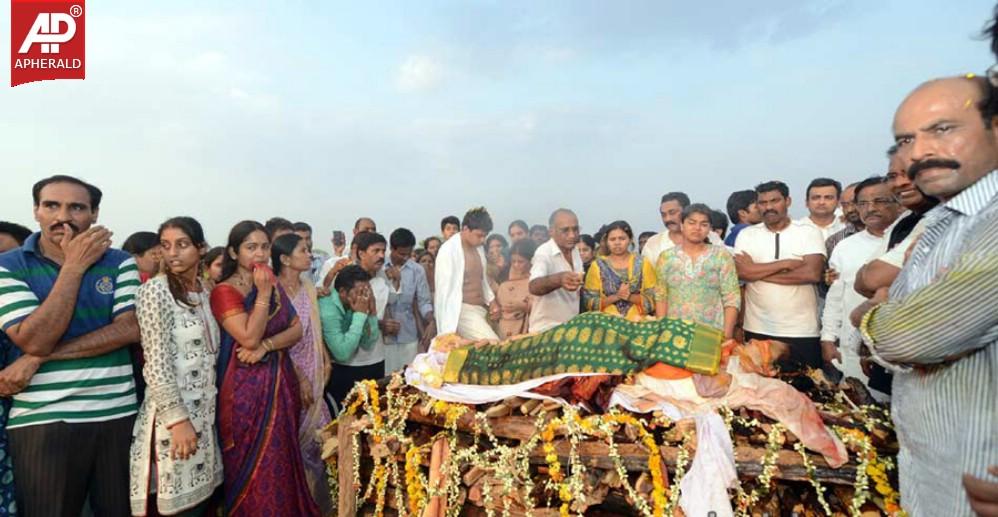 Shobha Nagi Reddy Funerals at Allagadda