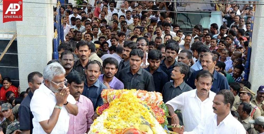 Shobha Nagi Reddy Funerals at Allagadda