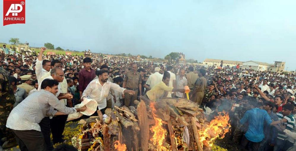 Shobha Nagi Reddy Funerals at Allagadda