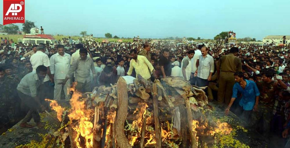 Shobha Nagi Reddy Funerals at Allagadda