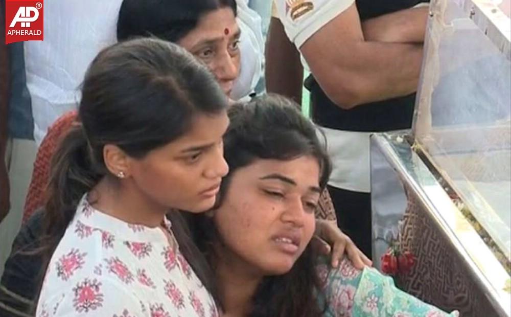 Shobha Nagi Reddy Funerals at Allagadda