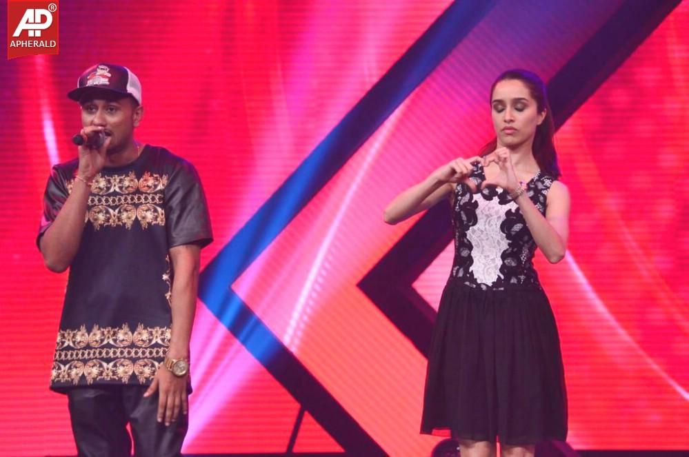 Shraddha Kapoor Promotes Haider On India's Raw Star Sets