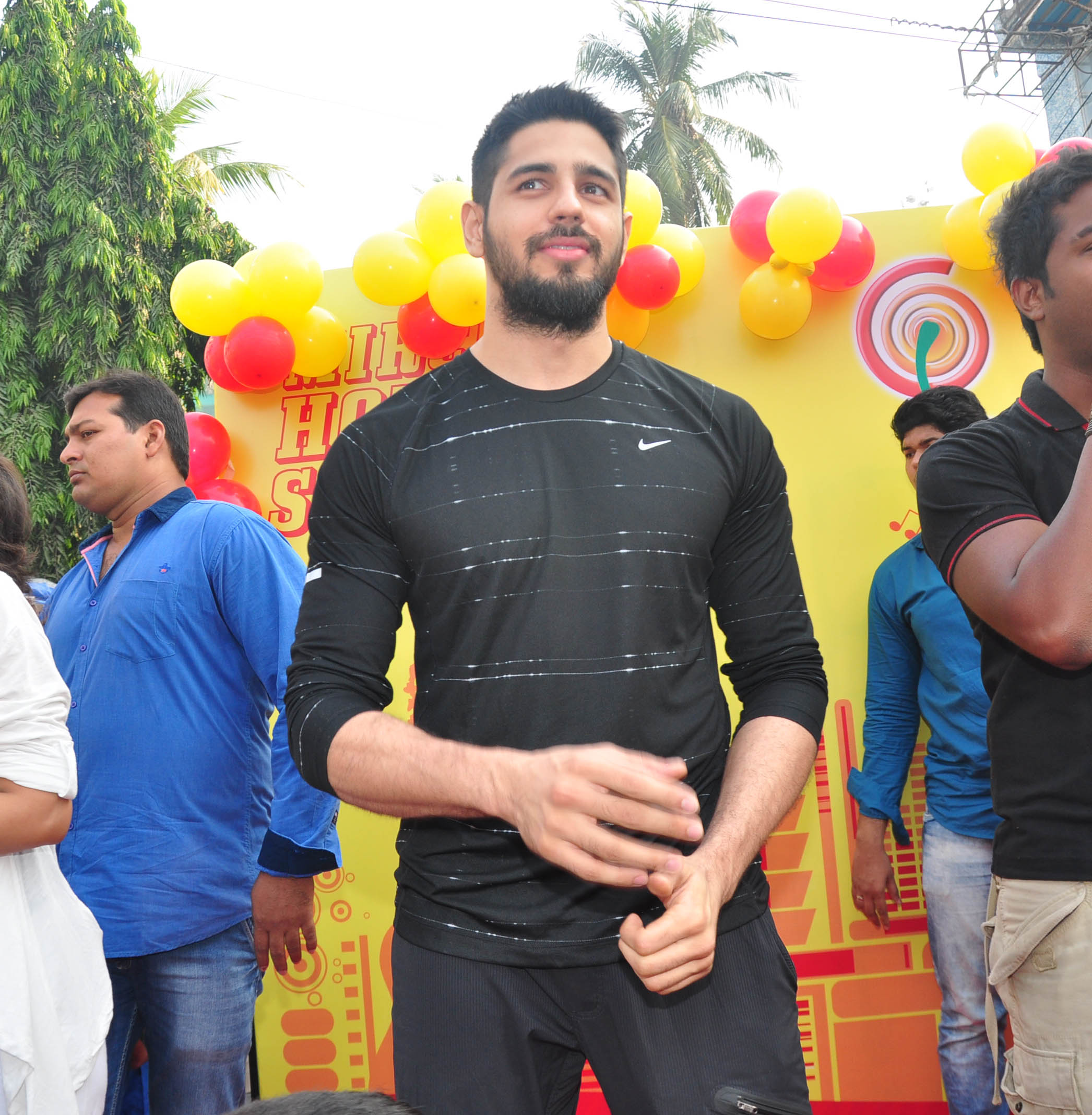 Sidharth Malhotra Cycles at The Equal Street Movement