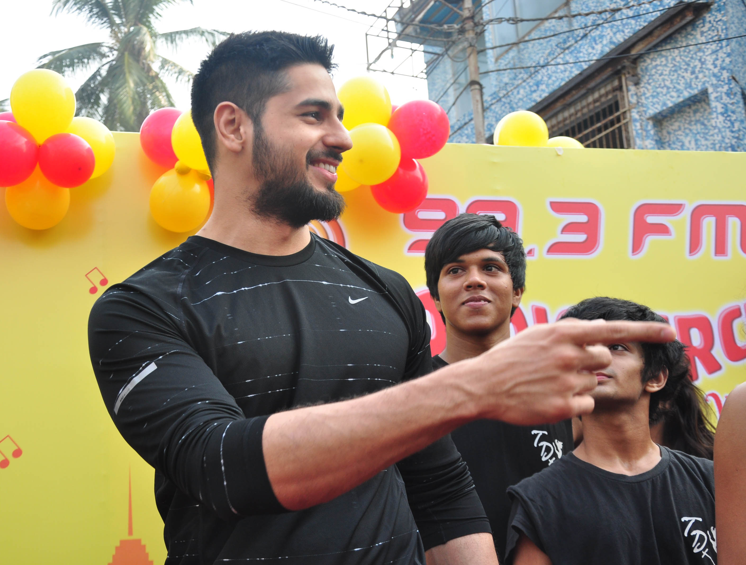 Sidharth Malhotra Cycles at The Equal Street Movement