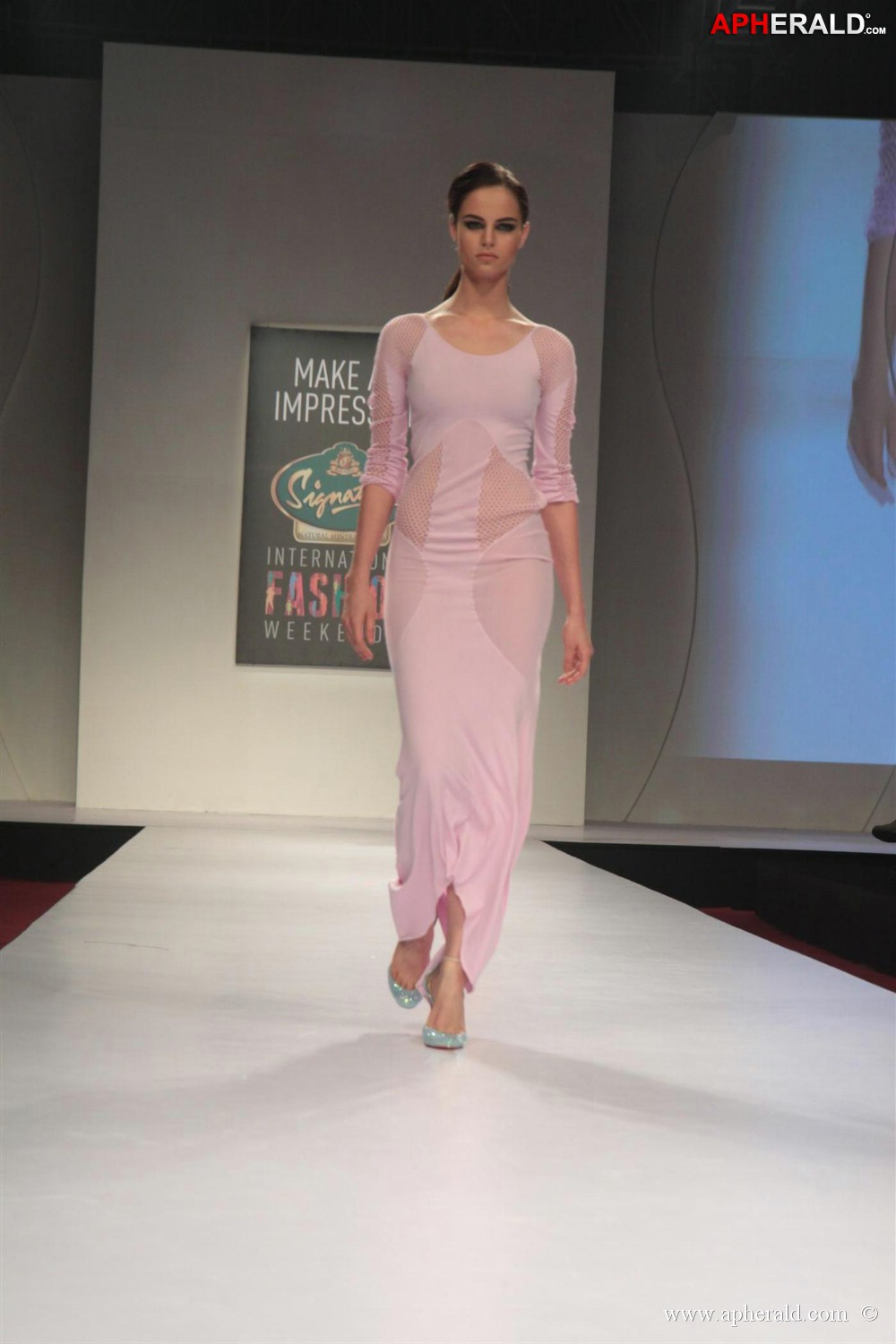 Sonam Kapoor at Signature International Fashion Weekend