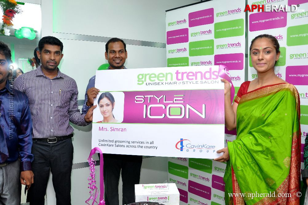 Simran launches Green Trends 137th Salon