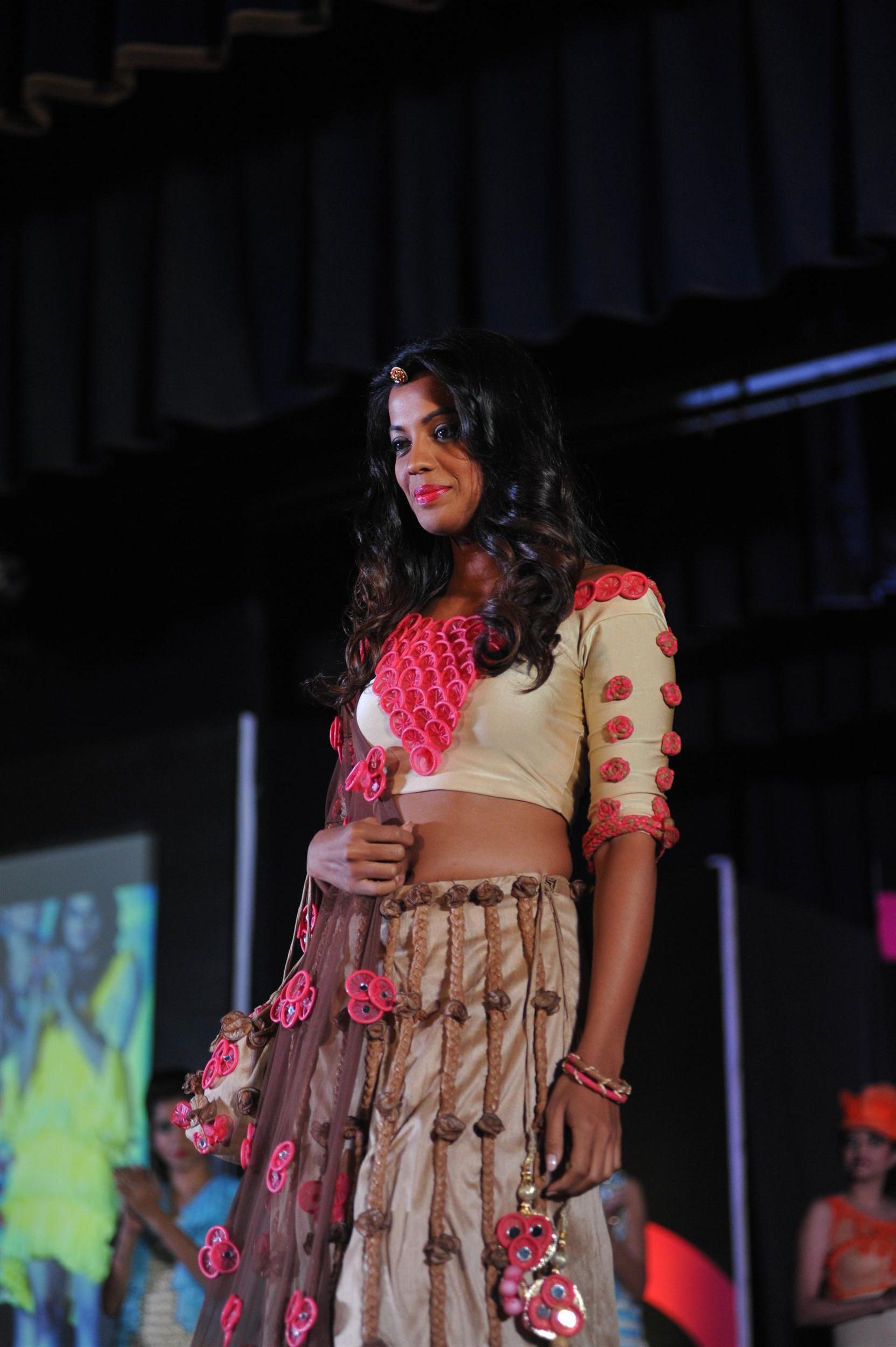 Skore Fashionista Condom Fashion Show