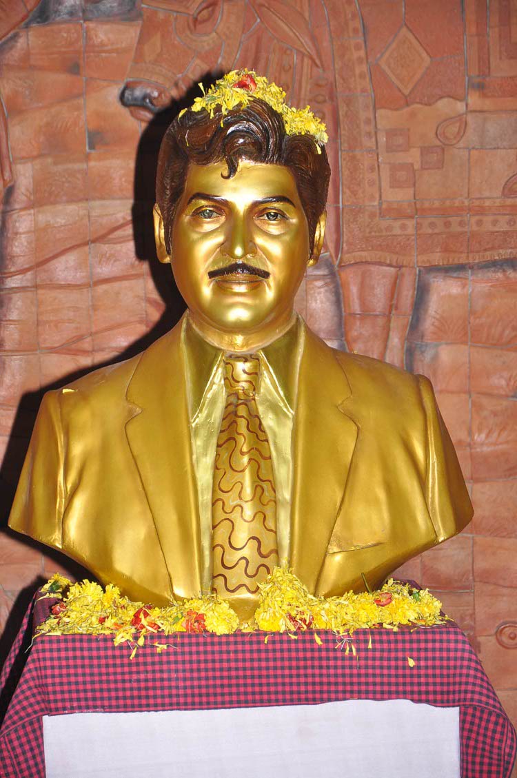 Sobhan Babu Vajrothsava Veduka