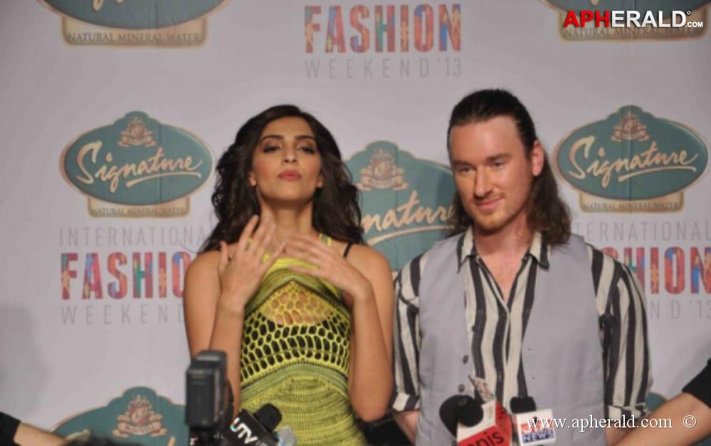 Sonam Kapoor Latest Ramp Walk Photos