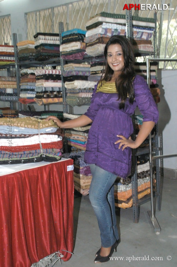 Soujanya at Ikat Art Mela