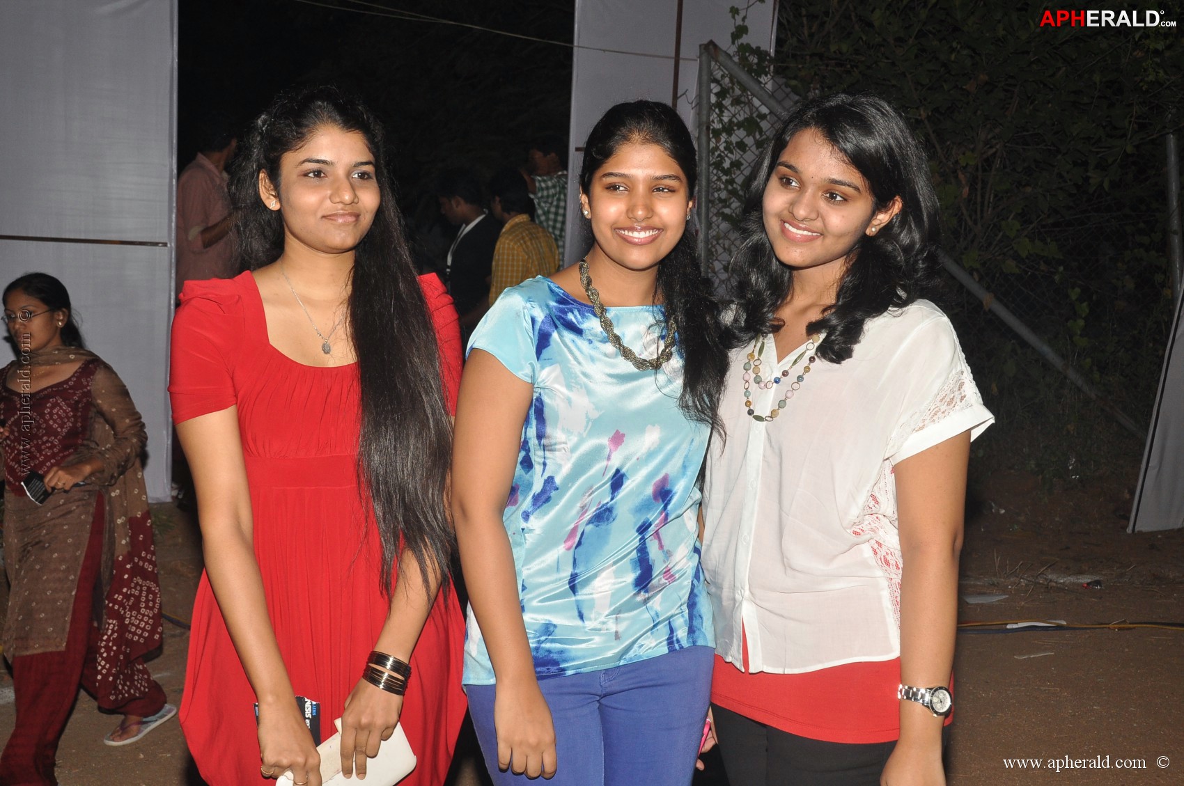 Sri Ramachandra troupe rocks with live concert