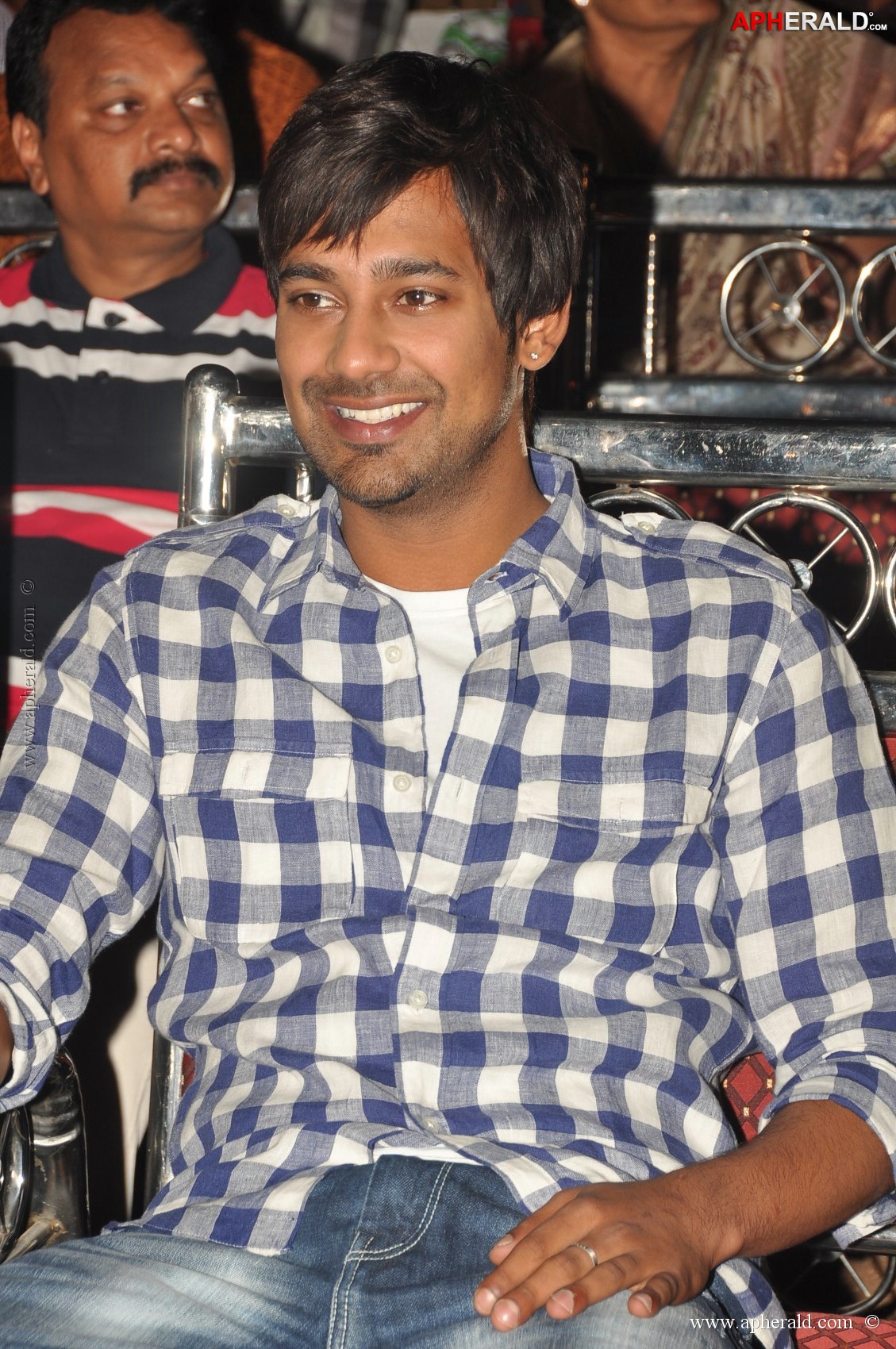 Sri Ramachandra troupe rocks with live concert