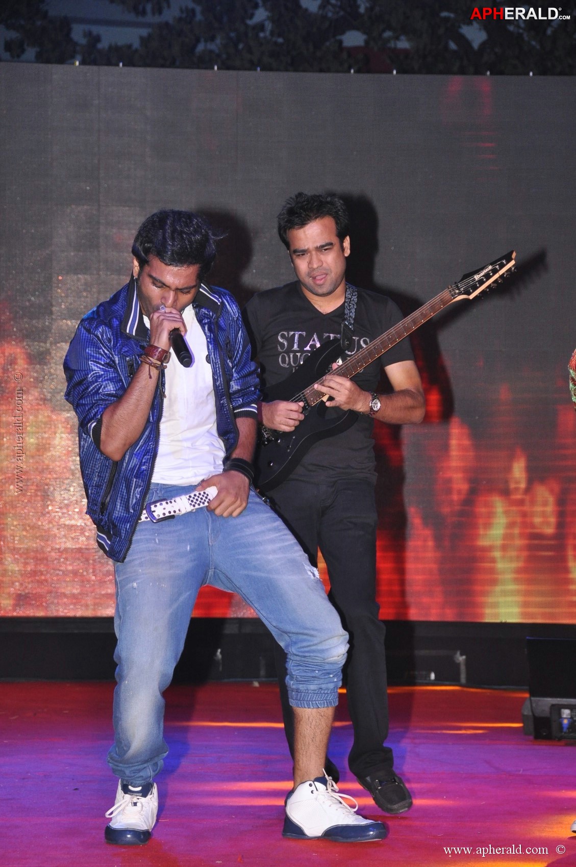 Sri Ramachandra troupe rocks with live concert